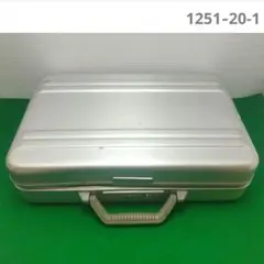 ゼロハリバートン ZERO HALLIBURTON アタッシュケースのサムネイル