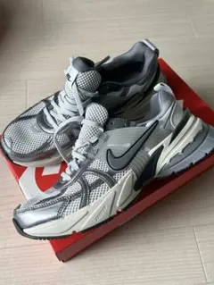 NIKE ナイキ WS V2Kラン