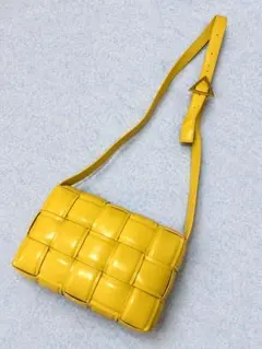 編み込みショルダーバッグ