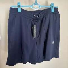 ニューバランス　ネイビー　ショートパンツ