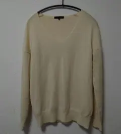 【iCB】カシミヤ、ラムウールVネック ニット