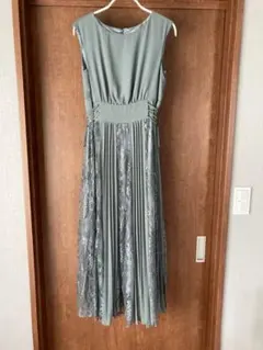 ドレス　プリーツワンピース　フォーマル　結婚式　二次会　【美品】