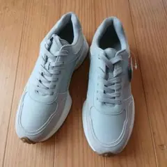 スニーカー(ライトグレー)