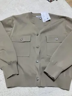 mysa closet カーディガン ベージュ Mサイズのサムネイル