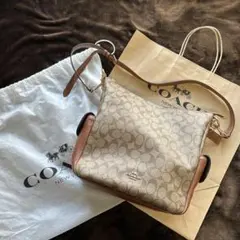 COACH ショルダーバッグ ベージュ