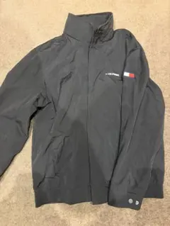 Tommy Hilfiger ブラックナイロンジャケット