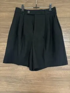 【美品】Wタックショートパンツ ブラック　GU Mサイズ
