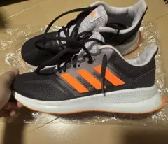 adidas ランニングシューズ 黒/オレンジ