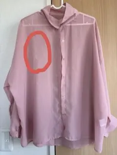 ピンクシャツ