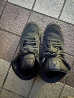 Nike Air Jordan 1 Mid Dark Smoke Grey