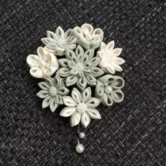 花モチーフ ブローチ♡ヘアークリップ