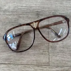 ブラウンオーバーサイズ長方形メガネ