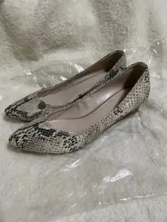 COLE HAAN オープントゥパンプス　パイソン柄　25.5㎝