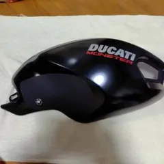 DUCATI MONSTER696.796 .1100用タンクカバー右のサムネイル