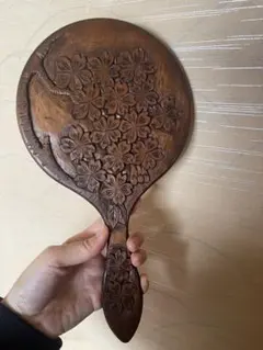 日光彫？木製手鏡 桜彫刻デザイン　中古品 メルカリ