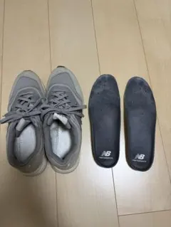 ニューバランス　スニーカーのサムネイル
