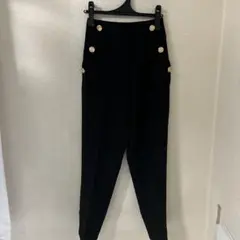 ZARAブラックパンツ ボタン付き♡