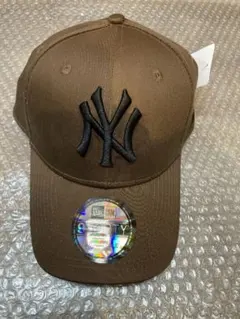 New Era NYロゴBrown色Black刺繍男女用キャップフリ➖サイズ