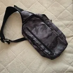 カモフラージュ スリングバッグ
