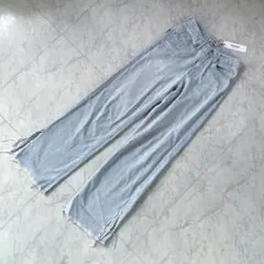 新品タグ付きハイウエストワイドストレートデニムS