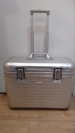 2025年最新】リモワ アルミ 2輪の人気アイテム - メルカリ