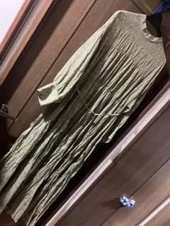 アーバンリサーチ　オリーブモスグリーン花柄ワンピース　FREE未使用品