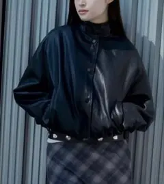 ZARA フェイクレザーハイカラーボンバージャケット