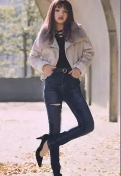 Item thumbnail for item baff1dee-a199-4187-abdf-6221880b7300