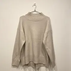 ニット　Mサイズ　GU