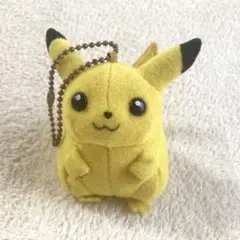 ピカチュウ ぬいぐるみ ボールチェーン付き