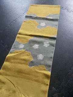 『新品』　グレーとイエローの花柄帯飾り　帯飾り　帯留め