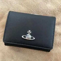 【新品未使用】ヴィヴィアンウエストウッド三つ折り財布　913VW106　ブラック レディースVivienne Westwood 三つ折り財布 黒 913VW106 未使用｜Yahoo