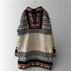 【2/4 21:00まで限定価格】ノルディック柄 刺繍デザインニット