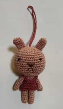 うさぎ　あみぐるみ　ぬいぐるみ　ピンク　キーホルダー　ストラップ