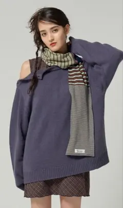 エンブレム付きショルダーボタンニットプルオーバー TINA:JOJUN パープルのサムネイル