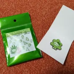 大阪・関西万博 日本館 キティちゃん ピンバッジ 　藻　サンカクガサネケイソウ