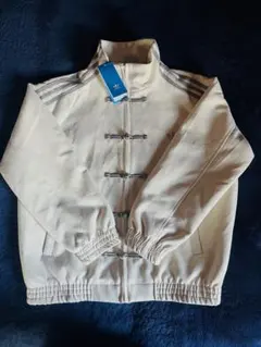 adidas クリーム色 ジャケット