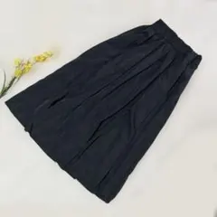 【GU】　ジーユー　ブラック　プリーツスカート　ブラック　薄手　レディースM