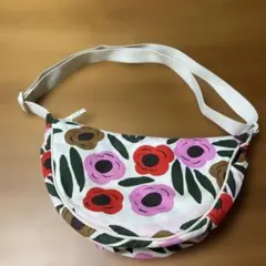 UNIQLO by marimekkoラウンドミニショルダー