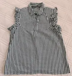 ZARA ギンガムチェックノースリーブシャツ　フリル
