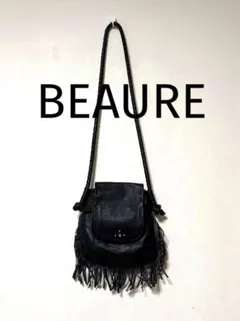 BEAUREヴュレ カウレザーフリンジショルダーバッグ秋冬トレンド