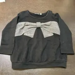 リボン付きブラックトレーナー