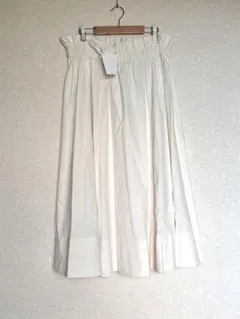 新品未使用 H＆M フレアスカート 白のサムネイル