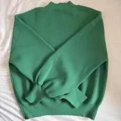 レトロガール　緑ニット