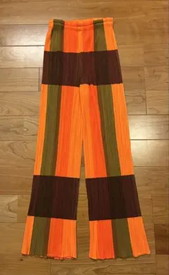 PLEATS PLEASE イッセイミヤケ パンツ サイズ2 マルチカラー - メルカリ