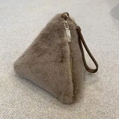 フェイクファー 三角形バッグ ブラウン