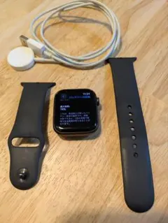 Apple WatchSE(第一世代)44mmブラックバンド 充電ケーブル付き