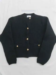 ★エミ emmi ノーカラーニットジャケット ブラック系 レディース