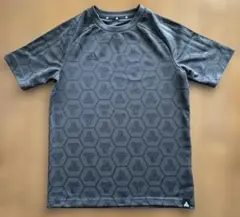 adidas Tシャツ半袖グレー　150のサムネイル