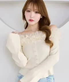 ナイスクラップ NICECLAUP チュールフリルオフショルニット オフホワイト